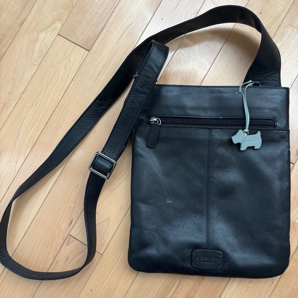 RADLEY LONDON Black Leather Crossbody Bag